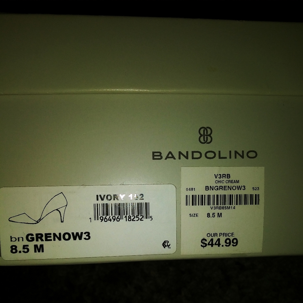 [USED] BANDOLINO IVORY HEELS